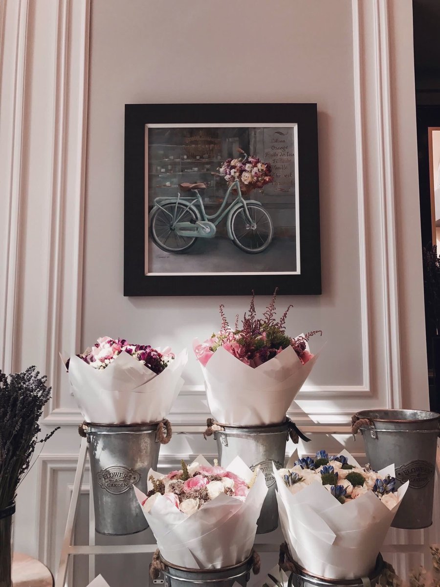 كل فرحة تصنعها لغيرك ستعود لك وهي أجمل ."
#جانا_البرد