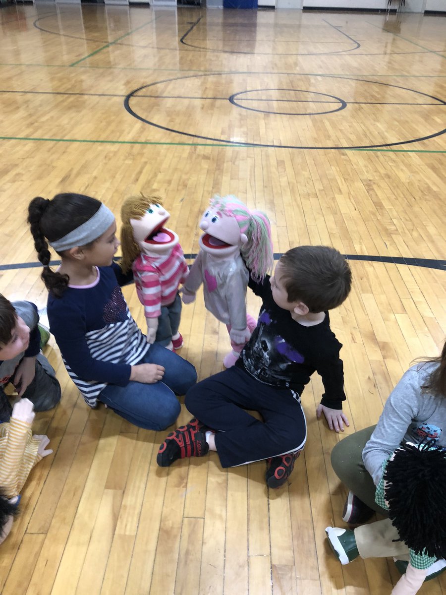 AmberBragg14's tweet photo. Puppets in education is @ProctorSchool teaching our PK-4th graders about anxiety and using our strategy toolbox to help us past our worries! https://t.co/yIlI9NNUZZ