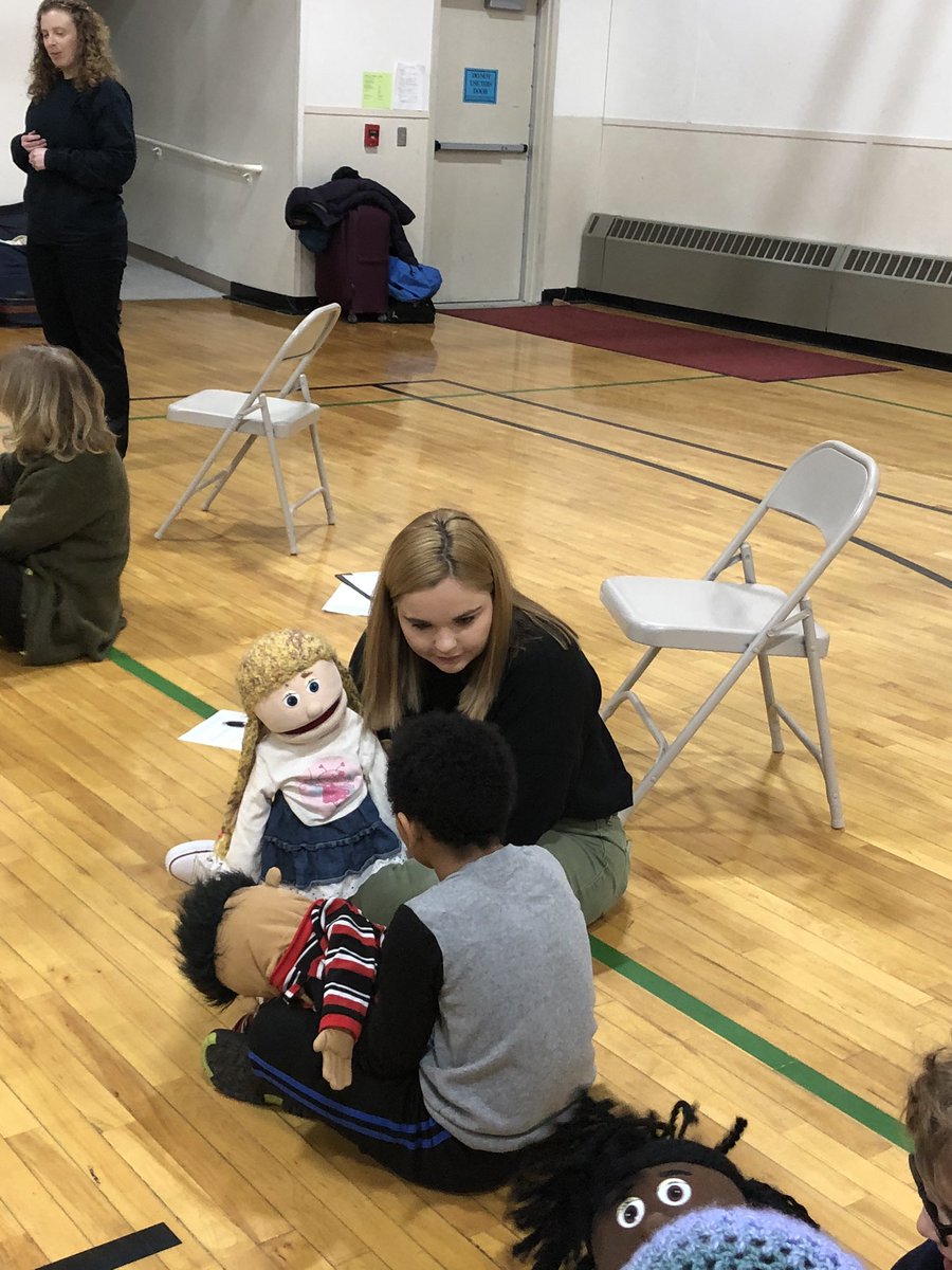 AmberBragg14's tweet photo. Puppets in education is @ProctorSchool teaching our PK-4th graders about anxiety and using our strategy toolbox to help us past our worries! https://t.co/yIlI9NNUZZ