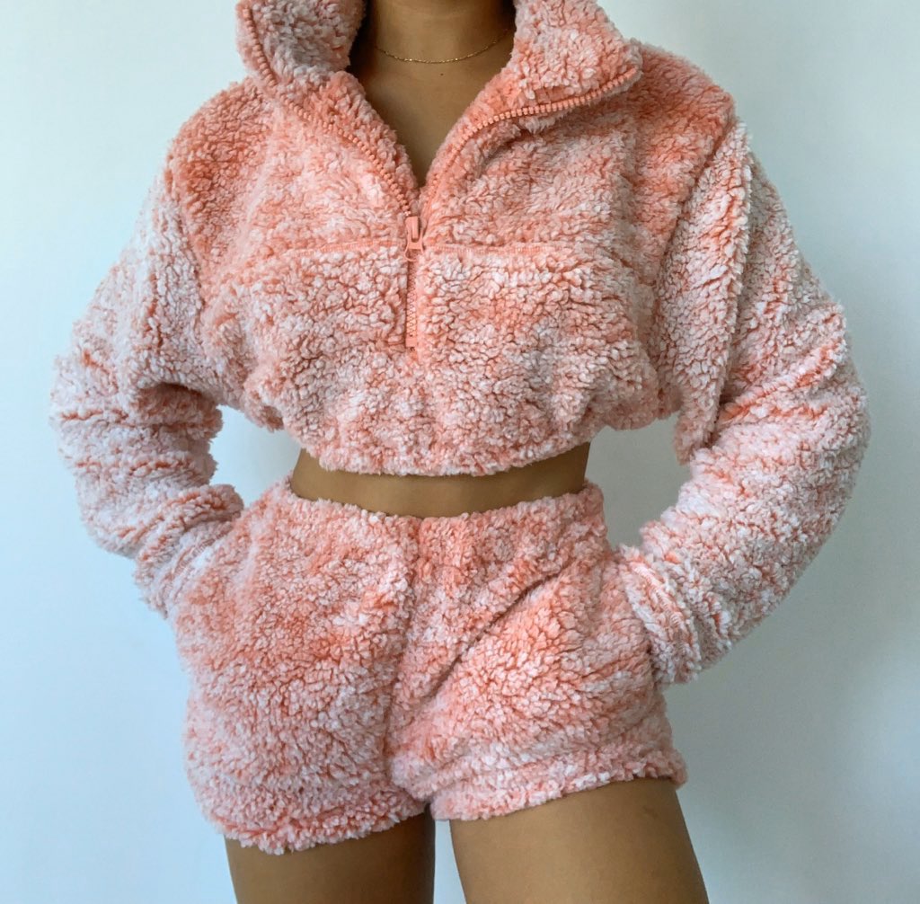 loookatmeimkiad's tweet photo. dropping the cutest cozy sets for valentine’s day on friday 💖✂️ which one is your favorite?! https://t.co/pla78YrM63