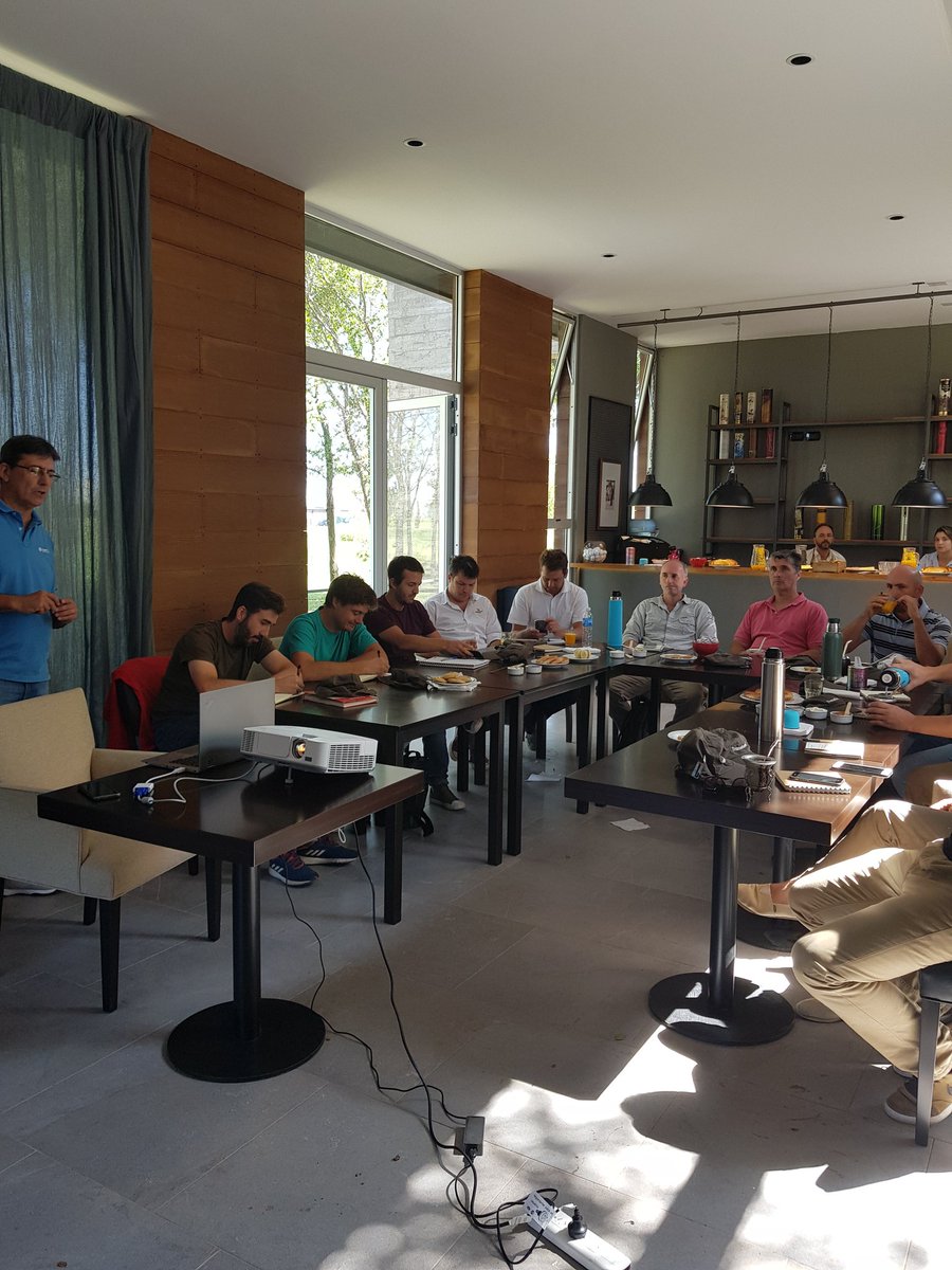 marianopaz7's tweet photo. Excelente jornada de intercambio y soluciones para el control de plagas que ofrece @CortevaARG de la mano de @GBistolfi. #Intrepid #QuintalXtra #Expedition. @fedeaagro https://t.co/NDMFdtLZJL
