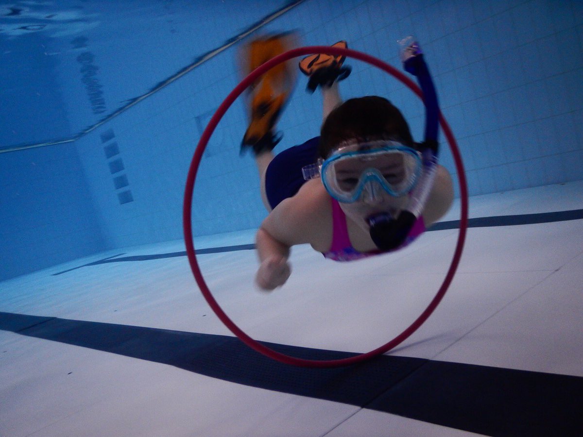 BusheyDivers's tweet photo. Last week saw our first pool session of 2020 - and it was nice to be busy ... a newly qualified Ocean Diver alongside another diver to hone their skills... and snorkelling happening - including our youngest member of the club! #scuba #bsac #scubadiving #watford #bushey https://t.co/ygipXx18L3