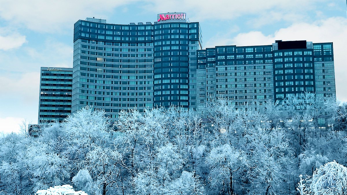 Our #Spa is located in the Marriott Fallsview Hotel, the closest hotel to Niagara Falls ✨ Enhance your spa experience by extending your getaway in a spectacular Fallsview Hotel ❤️ 
.
#MarriottFallsview #NiagaraFallsSpa 
.
serenityspabythefalls.com