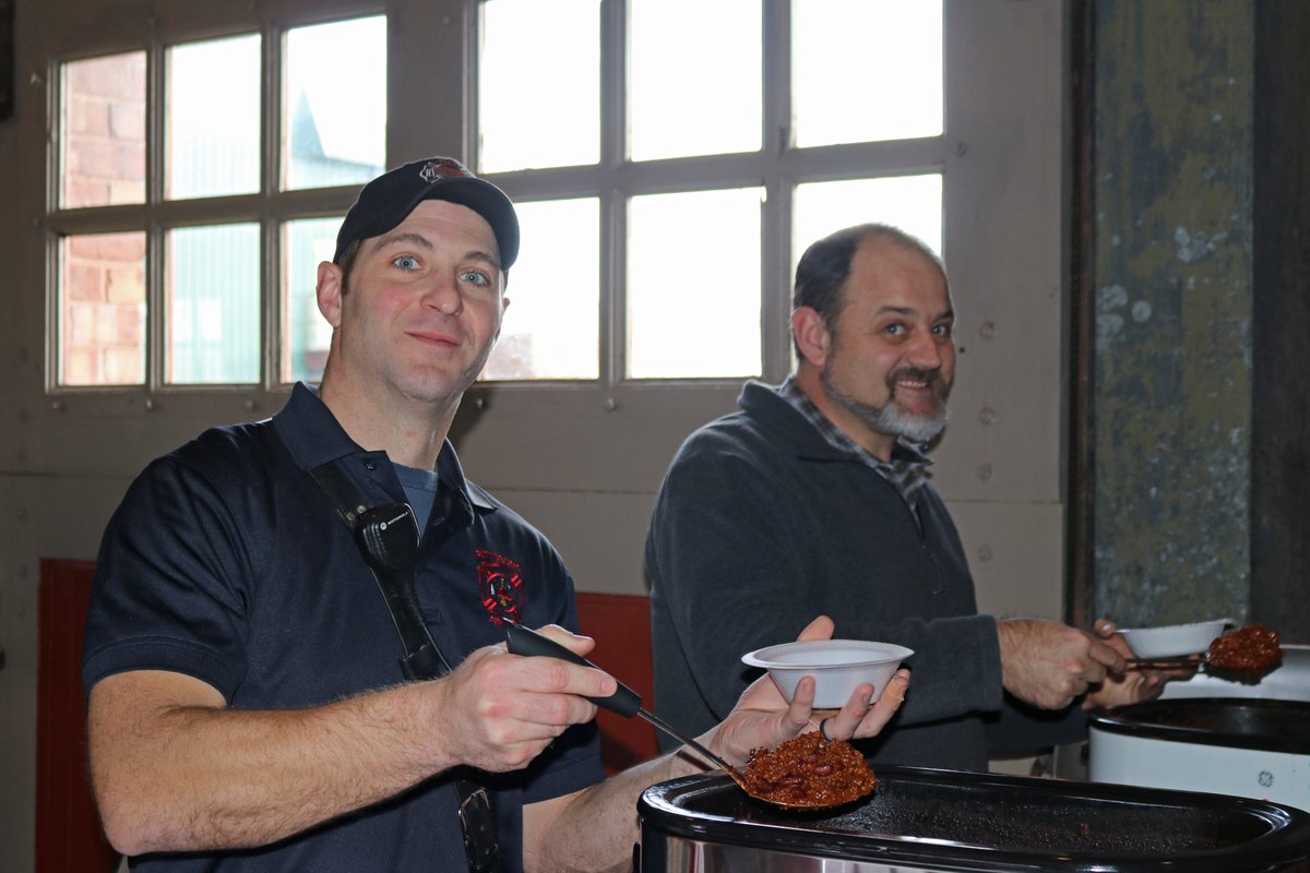 The <a href="/RedCross/">American Red Cross</a> Battle of the Badges blood drive is today from 1:00 pm - 6:00 pm &amp; tomorrow from 8:30 am - 2:00 pm at the Frisco Event Center. After you donate, enjoy a delicious bowl of chili! Appointments: redcross.org. Walk-ins welcome! <a href="/PittPD/">Pittsburg Police</a>