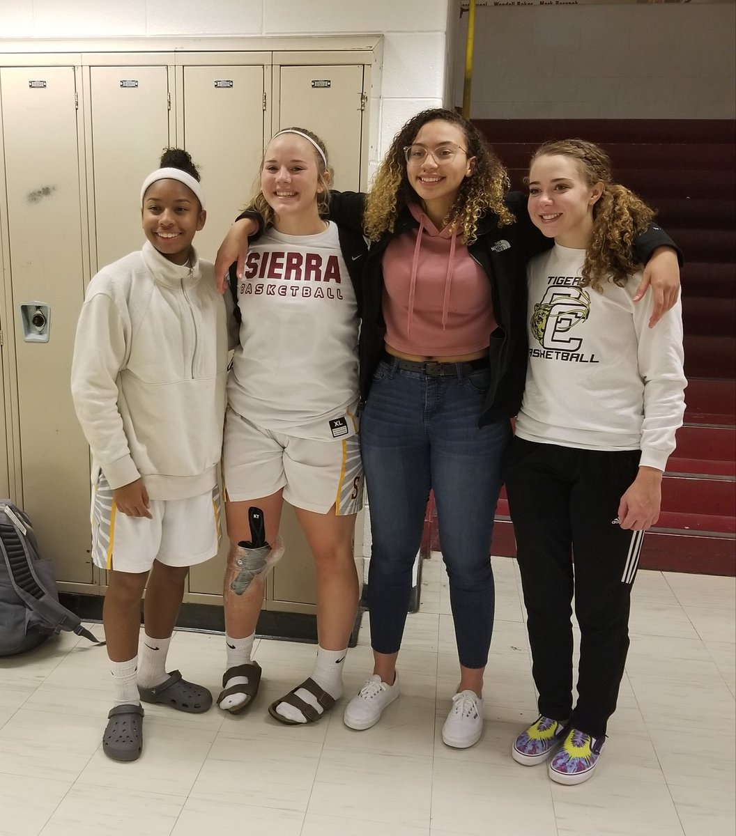 Mr_DGee's tweet photo. Nice to see these young ladies together again last night! @SierraGirlsBall @coachtj @CoachHReed #Forcebasketball https://t.co/vVoAQPHfbS
