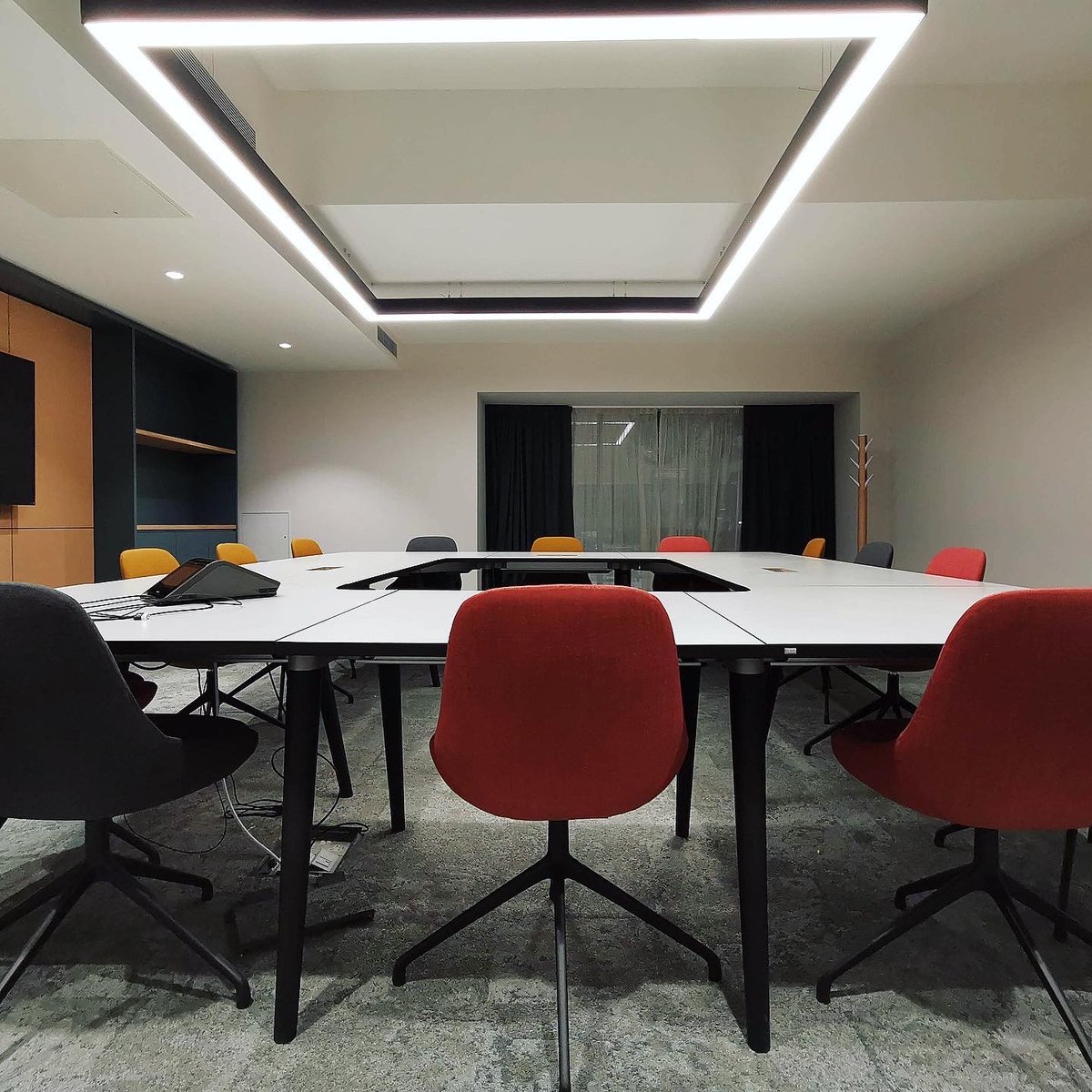 Workspacedb's tweet photo. We've been really looking forward to sharing this completed project at Blocks G&amp;H, Alderley Park - we hope you like the finished product as much as us! The feedback from the client has been fantastic, and something the whole team should be proud of. https://t.co/wfsT4LwQaX