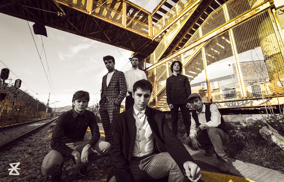 💥ROAD TO NETHERLANDS💥
People us portem fresh news!
Comencem el 2020 forts, demà agafem un vol cap a Holanda per portar-hi el reggae/dub català🇳🇱
Dates:
- Groningen 17/1 (<a href="/esns/">ESNS</a>)
- Amsterdam 18/1 Generator Amsterdam
Big up @casesdelamusica &amp; <a href="/ZamarripaMiguel/">Miguel Zamarripa</a> per fer-ho possible💛