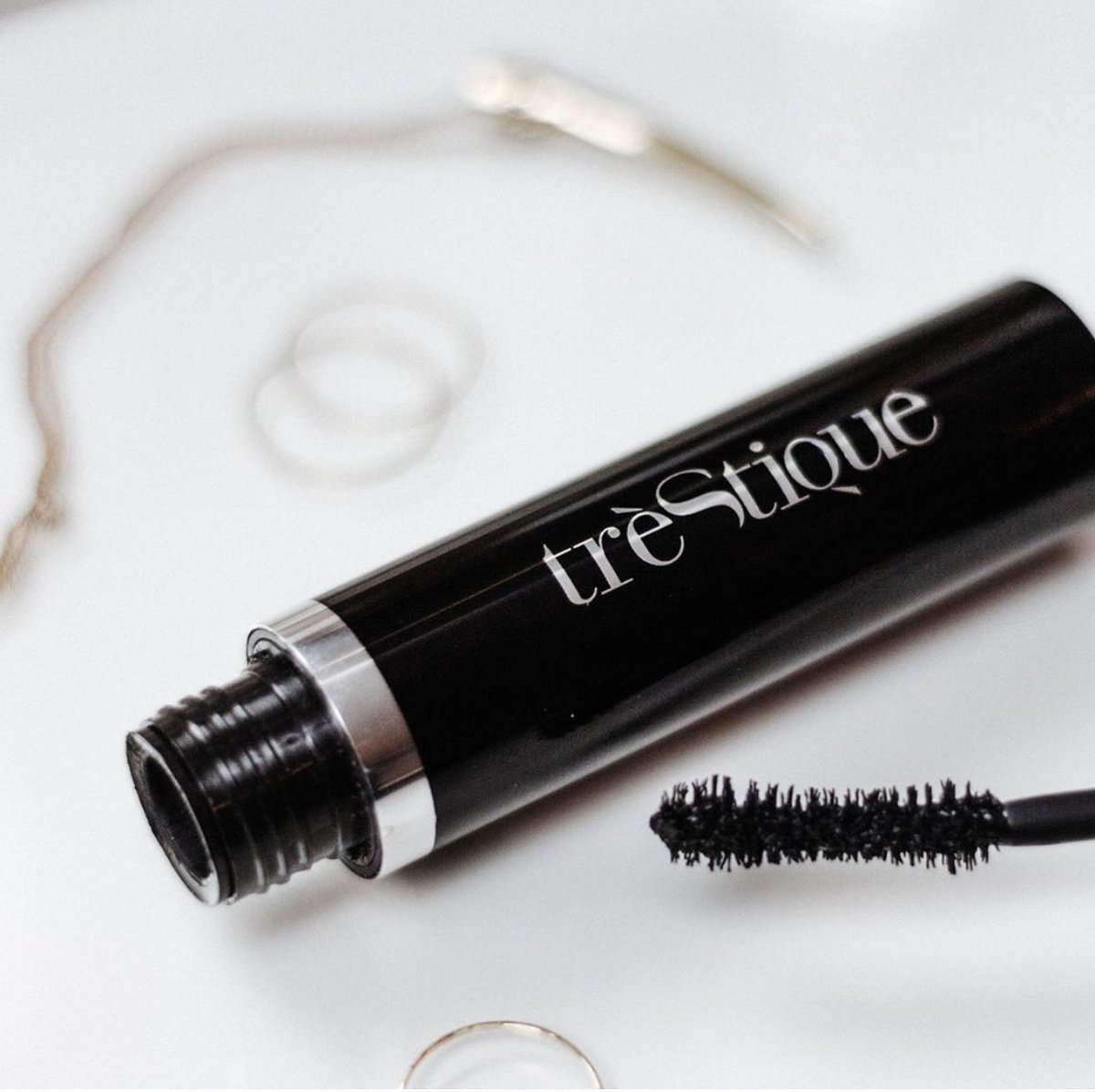 trèStiQue tweet media