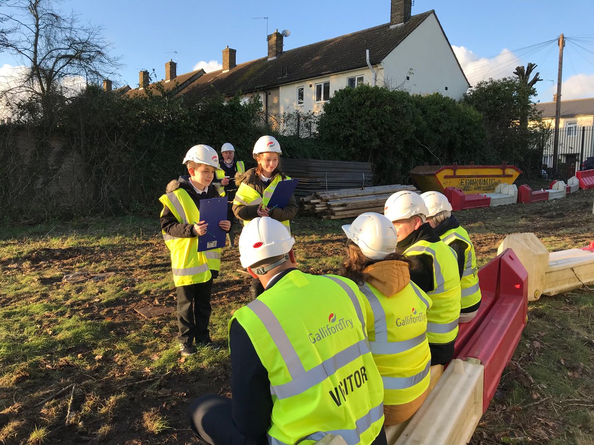 Royal_Greenwich's tweet image. The sun came out just in time for our ground breaking ceremony at Kidbrook Park Primary today. ☀️🦺Pupils, staff and council VIPs gathered to mark the start of work building a modern, new state-of-the-art school for nearly 500 pupils. More news to follow!