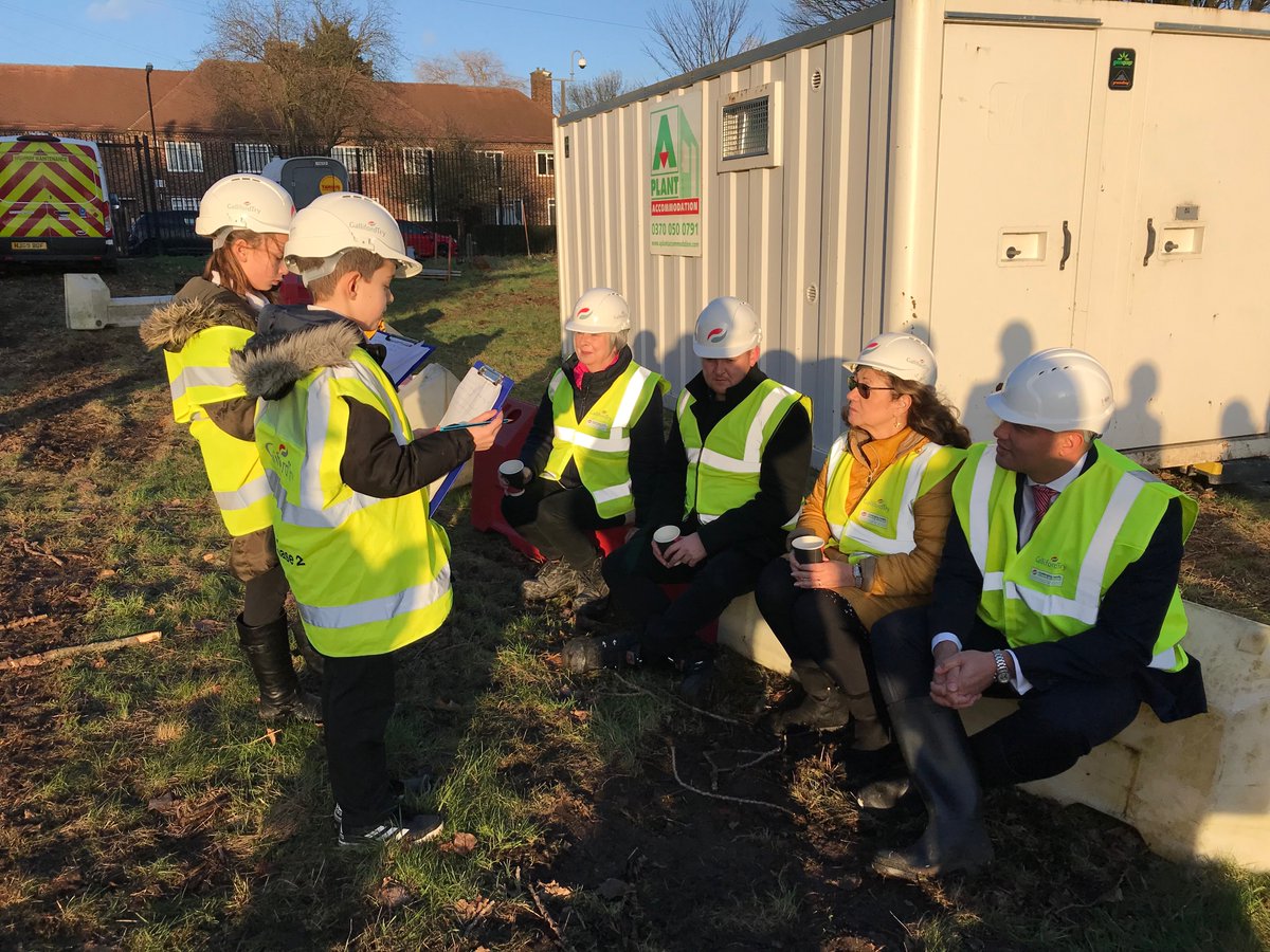 Royal_Greenwich's tweet image. The sun came out just in time for our ground breaking ceremony at Kidbrook Park Primary today. ☀️🦺Pupils, staff and council VIPs gathered to mark the start of work building a modern, new state-of-the-art school for nearly 500 pupils. More news to follow!