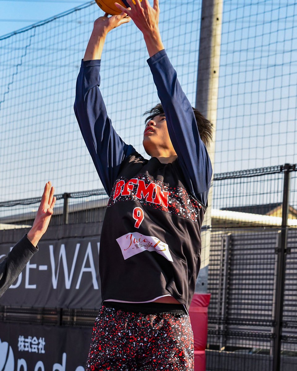 akikomali's tweet photo. 2020/01/13
BEEFMAN公開練習
#杉野晴輝
#BEEFMANEXE
#BCOURT #横浜ビーコート
#3x3 #3x3JCH #JBA3x3 #3x3EXE https://t.co/581oNkgh2N