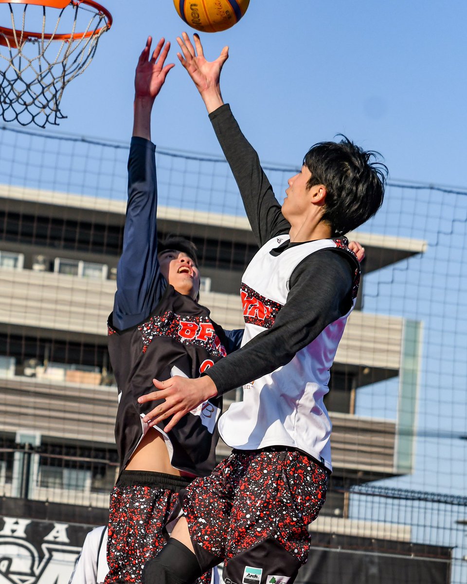 akikomali's tweet photo. 2020/01/13
BEEFMAN公開練習
#出羽崚一
#BEEFMANEXE
#BCOURT #横浜ビーコート
#3x3 #3x3JCH #JBA3x3 #3x3EXE https://t.co/27qJtVhvH0