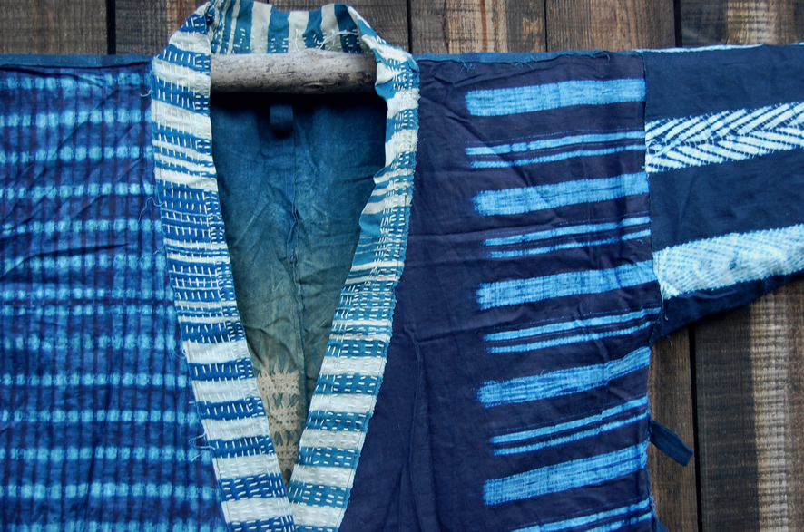 EuroTexatelier's tweet photo. A kimono style jacket that has references to Boro cloth, using Shibori patterned and Indigo dyed pieces https://t.co/YHzal0xGBm
#indigodyeing #digitaltextiles
#indigoforce
#newbluedimensions #somethingiscooking
#reserach #collab
#textileinnovation #3dprinted https://t.co/aBeGYQAGmP