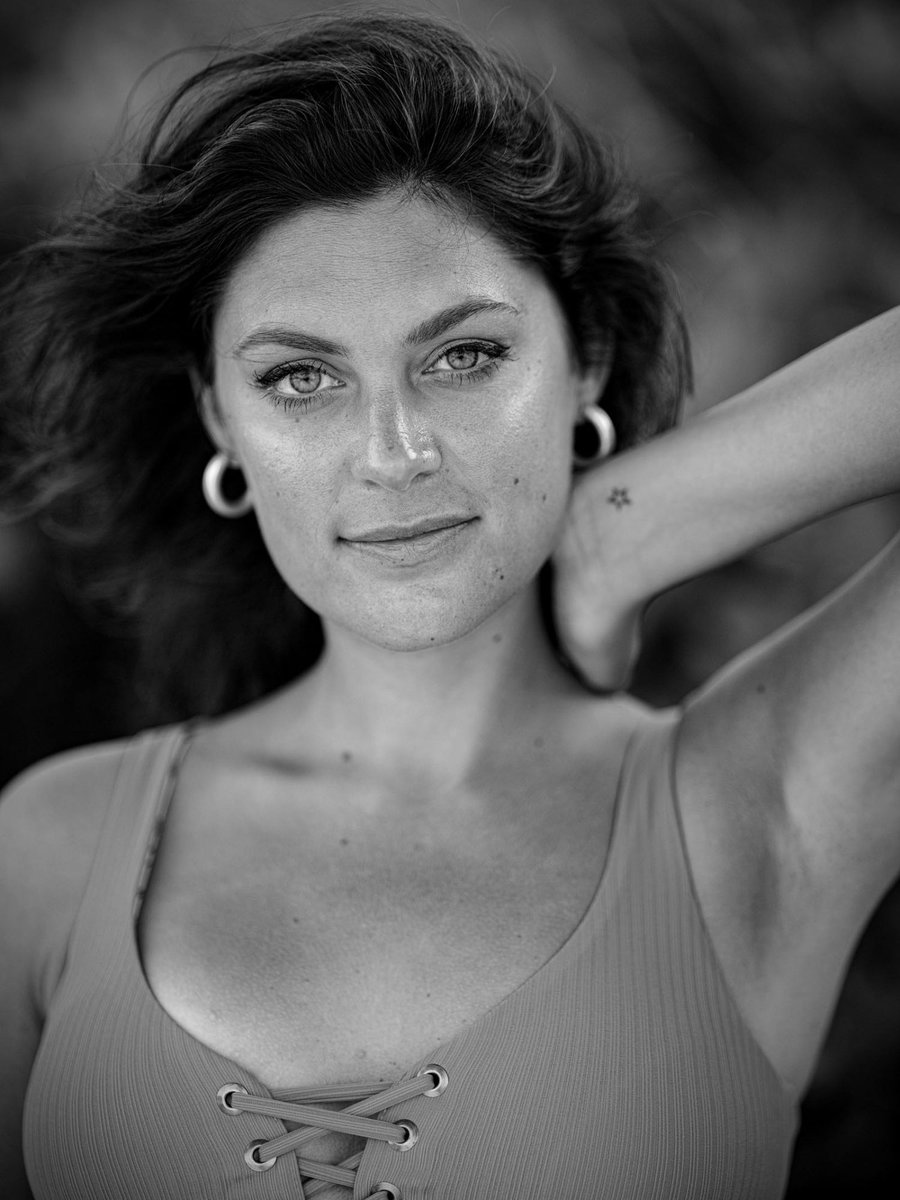 RedmondSurvivor's tweet image. Best cast photo ever? #Survivor40