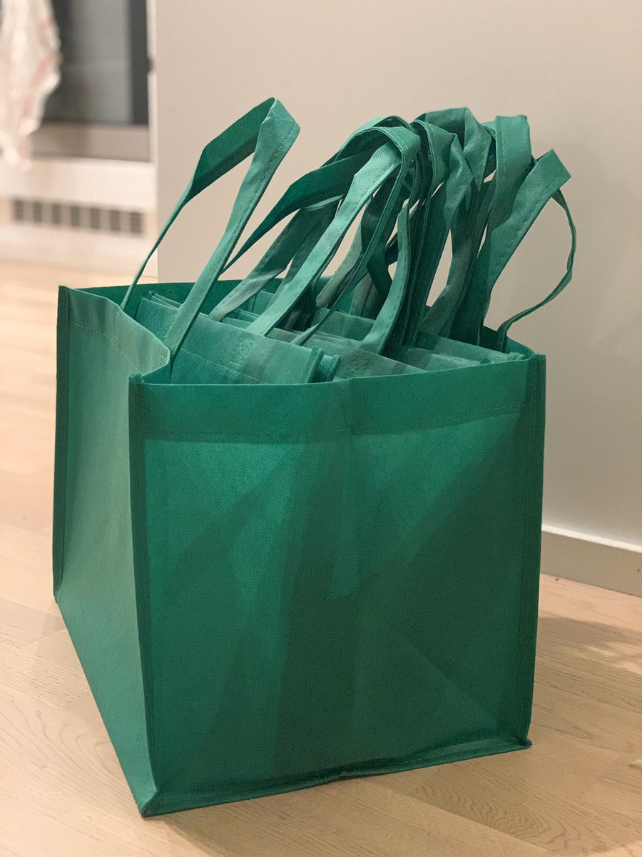 Muovikassit oli nyt kokonaan korvattu #kestokassi lla, jotka voi palauttaa seuraavalla kerralla käydessään. Hyvä kun kauppa teki valinnan puolestani ja saan kohta ihailla #omatostot -palvelussa 0-riviä muovipussien osalta. #kauppakassi #arjenapu