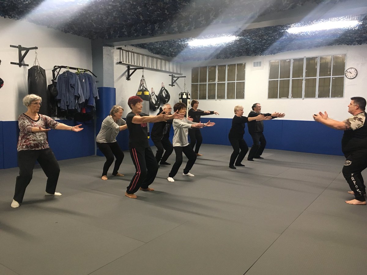 SenMarseille10's tweet image. Les #resolutions2020 sont prises aux @senioriales de Marseille St loup !  Le #sport 🏋️‍♀️🤸🏻‍♂️ c’est la #santé Tous seniors, tous champions. Avec SKMS Academy.