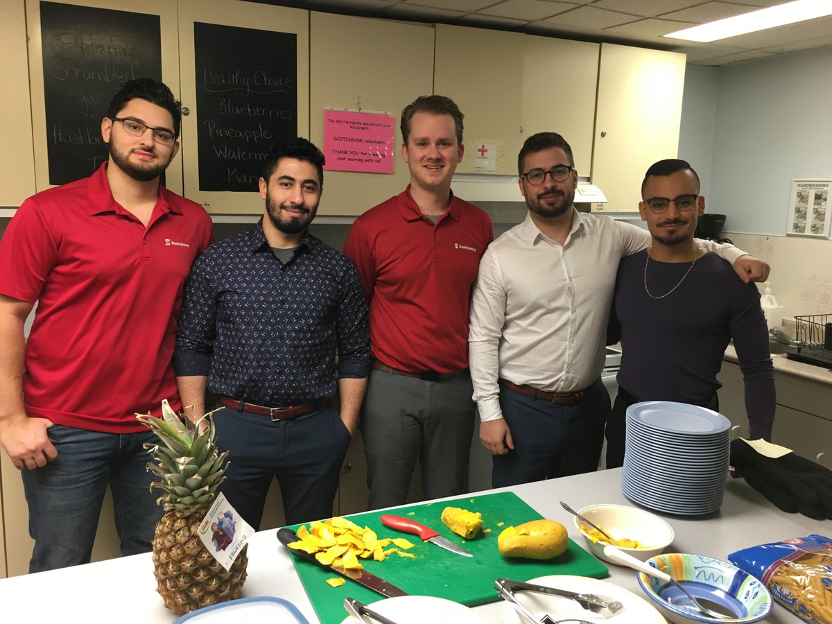 GenNextUW's tweet photo. These wonderful #DoGooders from @scotiabank Young Professionals prepared a delicious meal this morning at #NRAWP Breakfast Club! 🥭🍍🍳🥓❤️ #ThankYou #LocalLove #OurVolunteersRock https://t.co/Qs5Kh9jQwA