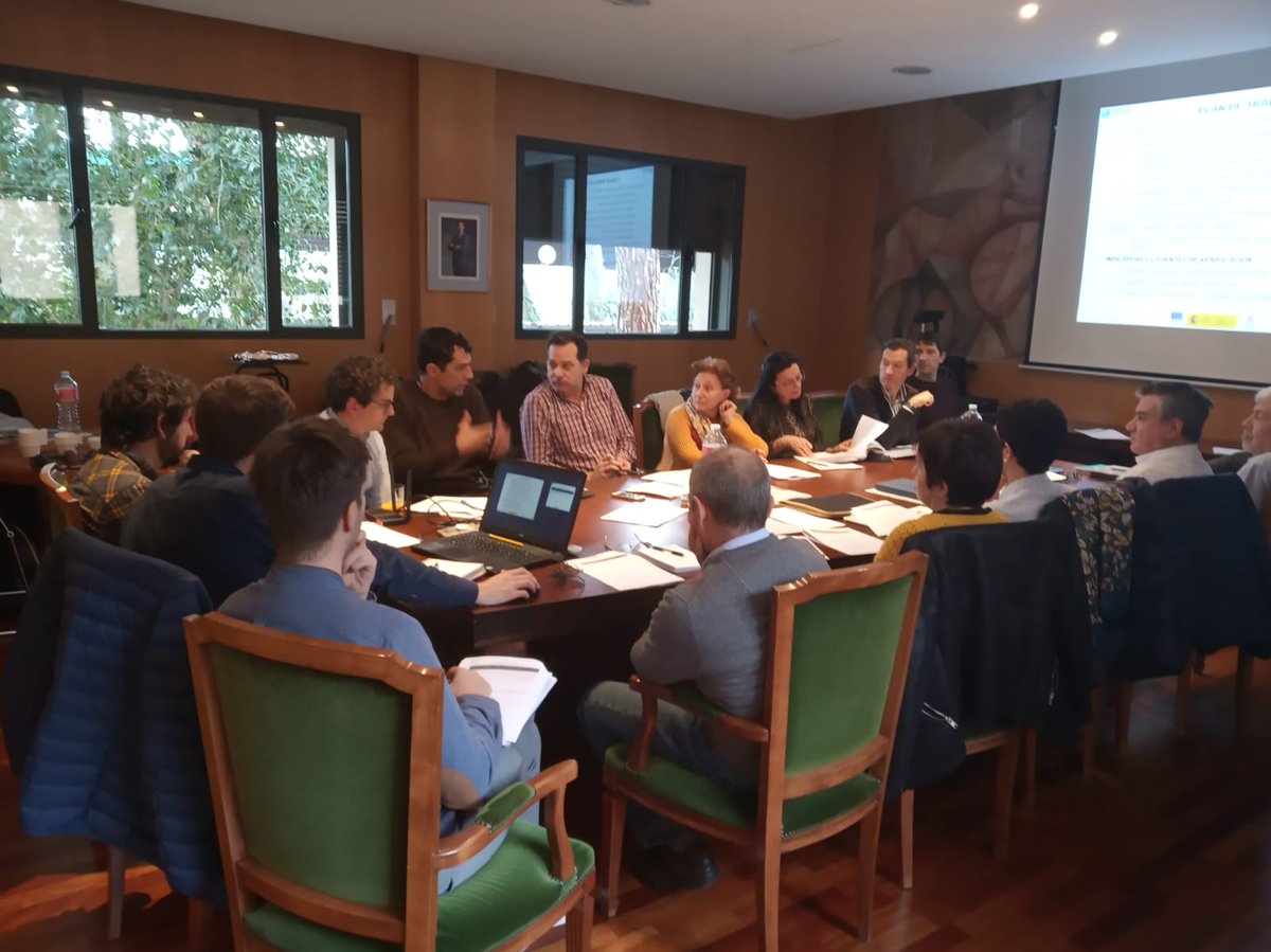 SilviaGarri9's tweet photo. Puesta en marcha del proyecto del GO REPROVI para implantar soluciones reproductivas para incrementar la sostenibilidad económica del ovino lechero @OvigenOficial @ASSAFESPAA @UMU @INIA_es @neikertecnalia #confelac #cersyra @CSIC #agrama #imasdeagro @mapagob @redrunacional https://t.co/Y1NffoBq6C