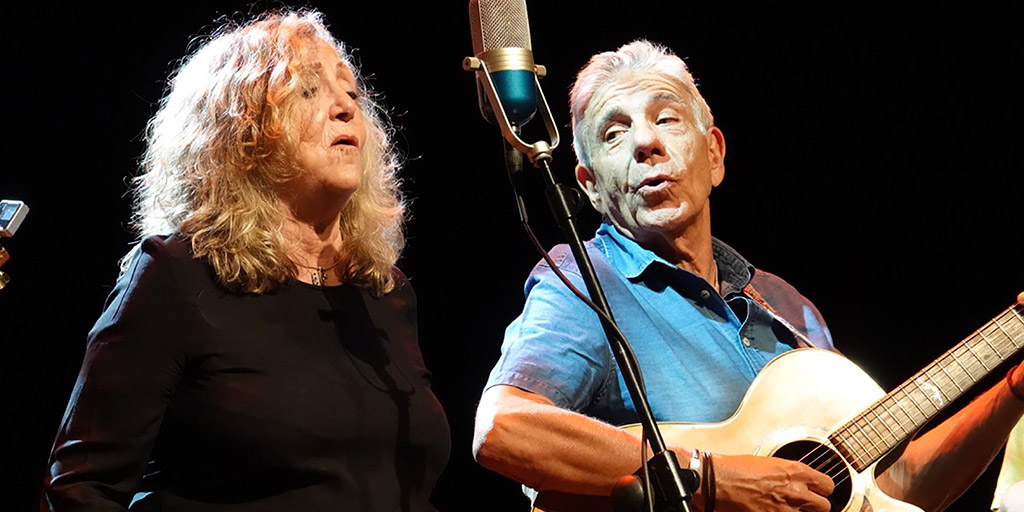 Temporada #UiU10Anys  
📅 17 de maig (18.00) 
✅ Eduard Estivill &amp; Falsterbo presenten '50 anys de folk'
🎟️ Entrades a la recepció de l' @HotelUrpí o a ow.ly/5LM630q8ZAl