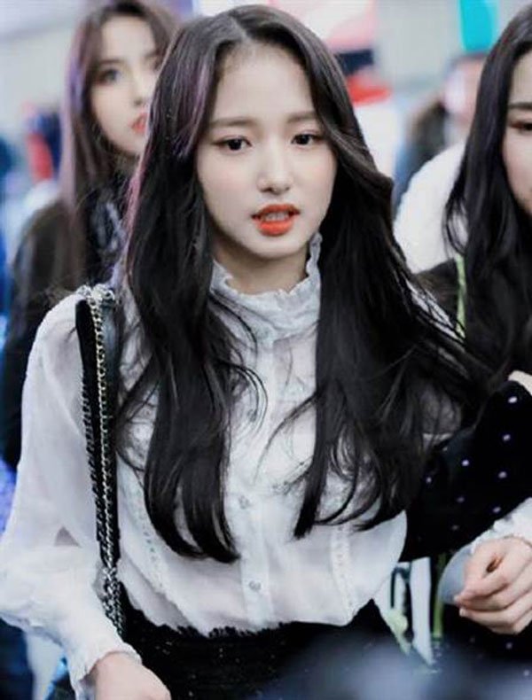 QQFAN2020's tweet photo. Name : Chén Xīn Wēi
Birth : 2001.1.19
Group : Yue Hua
Favorite Artist : Jennie, TAEYEON, TAEMIN
#ChenXinWei #YueHua https://t.co/5sZYIyC89t