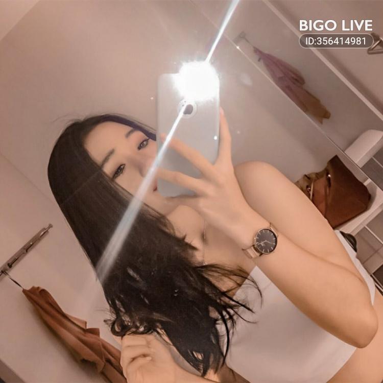 _cepiwan's tweet photo. Masuk dan nonton LIVE Š•A°🔥々Putry di #BIGOLIVE: 😜  
https://t.co/SV2NHOfigk https://t.co/Hws8eYdJpY