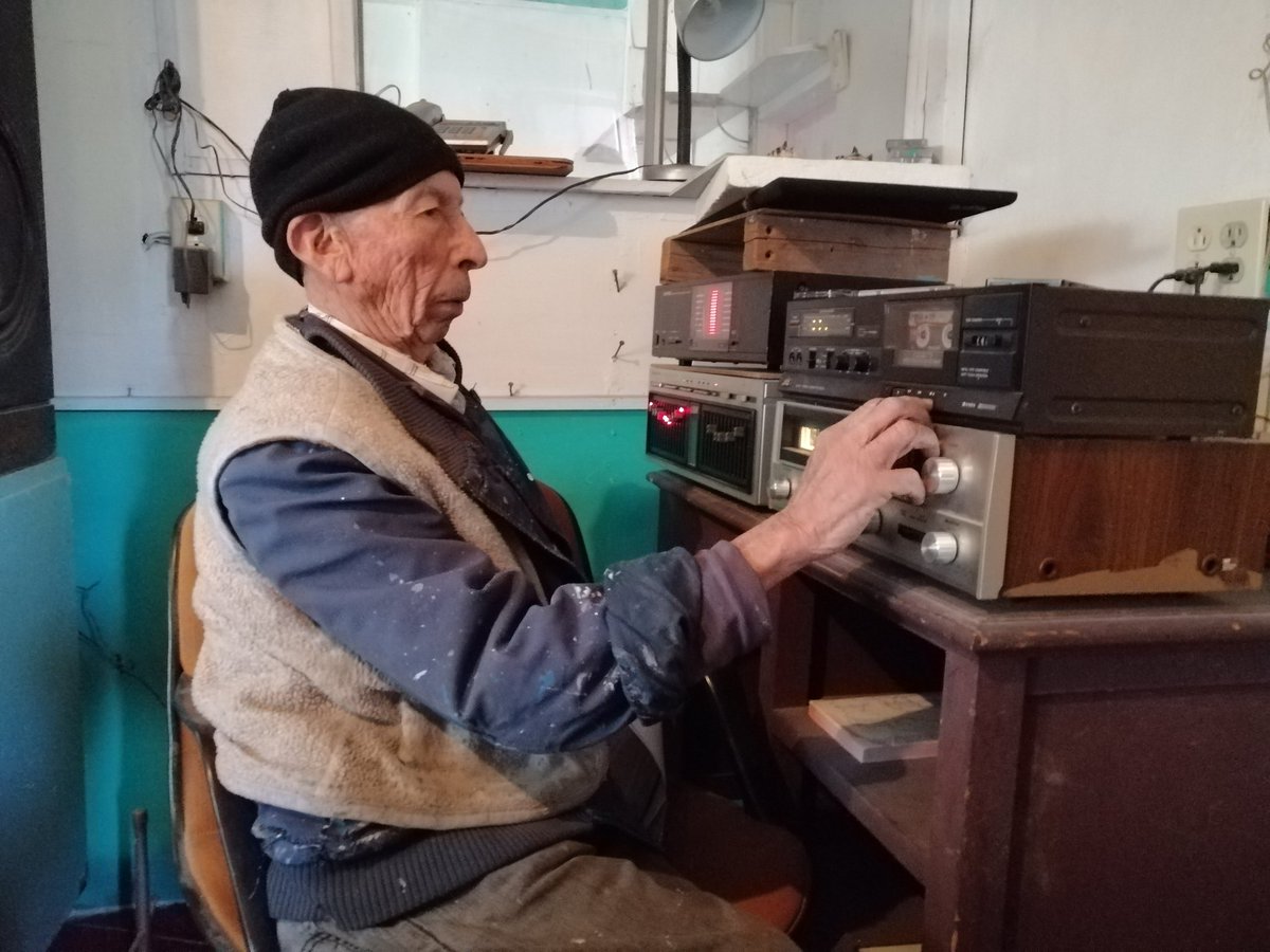 JoseibarraBC's tweet photo. Don Germán irradia positivismo y ternura a través de su #CasaDeColores en la colonia Sánchez Taboada de #Tijuana...hoy su historia en la serie #MásQueUnaCasa en el #Facebook de @frontera #SiempreEnLaNoticia https://t.co/jNb3IaQ3Iw