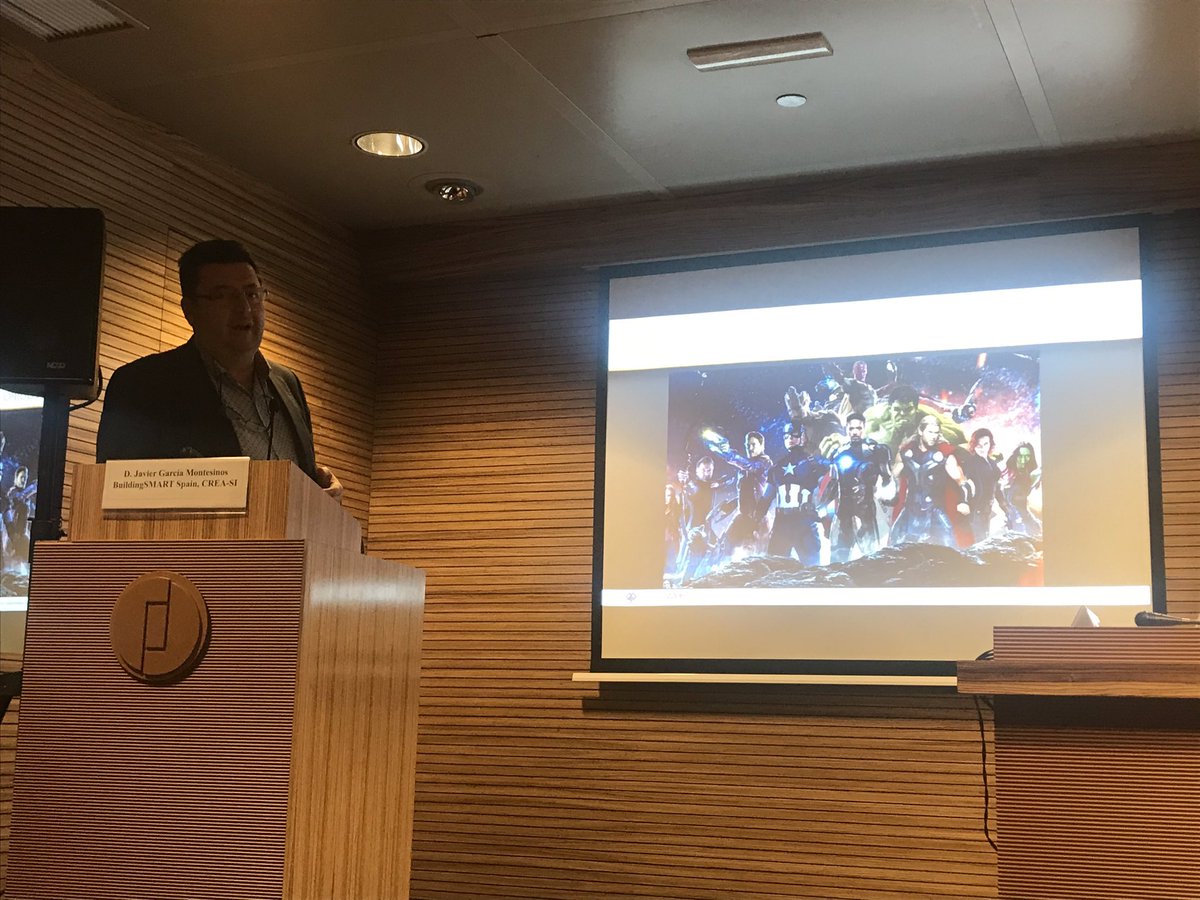 buildingSMARTsp's tweet photo. Javier García Montesinos (@jg_creasi) presenta la “Guía #BIM para propietarios y gestores de activos” en la Jornada de Estándares #BIM para #Infraestructuras @feriademadrid @bimexpo2020 @epowerbuilding #OpenBIM https://t.co/Ufff34LoQD