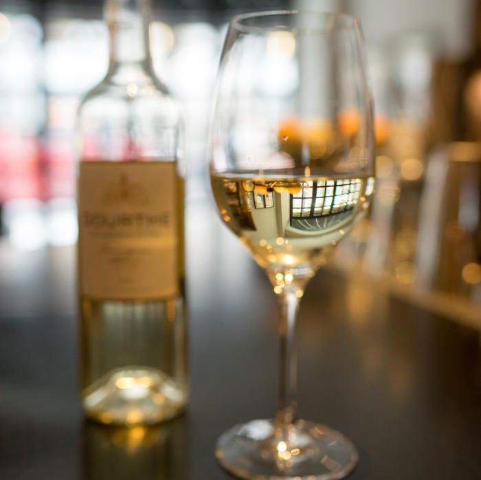 Wednesdays are for Wine! 🍷Come to #20eChicago for 50% off bottles of wine! 🙌🏼