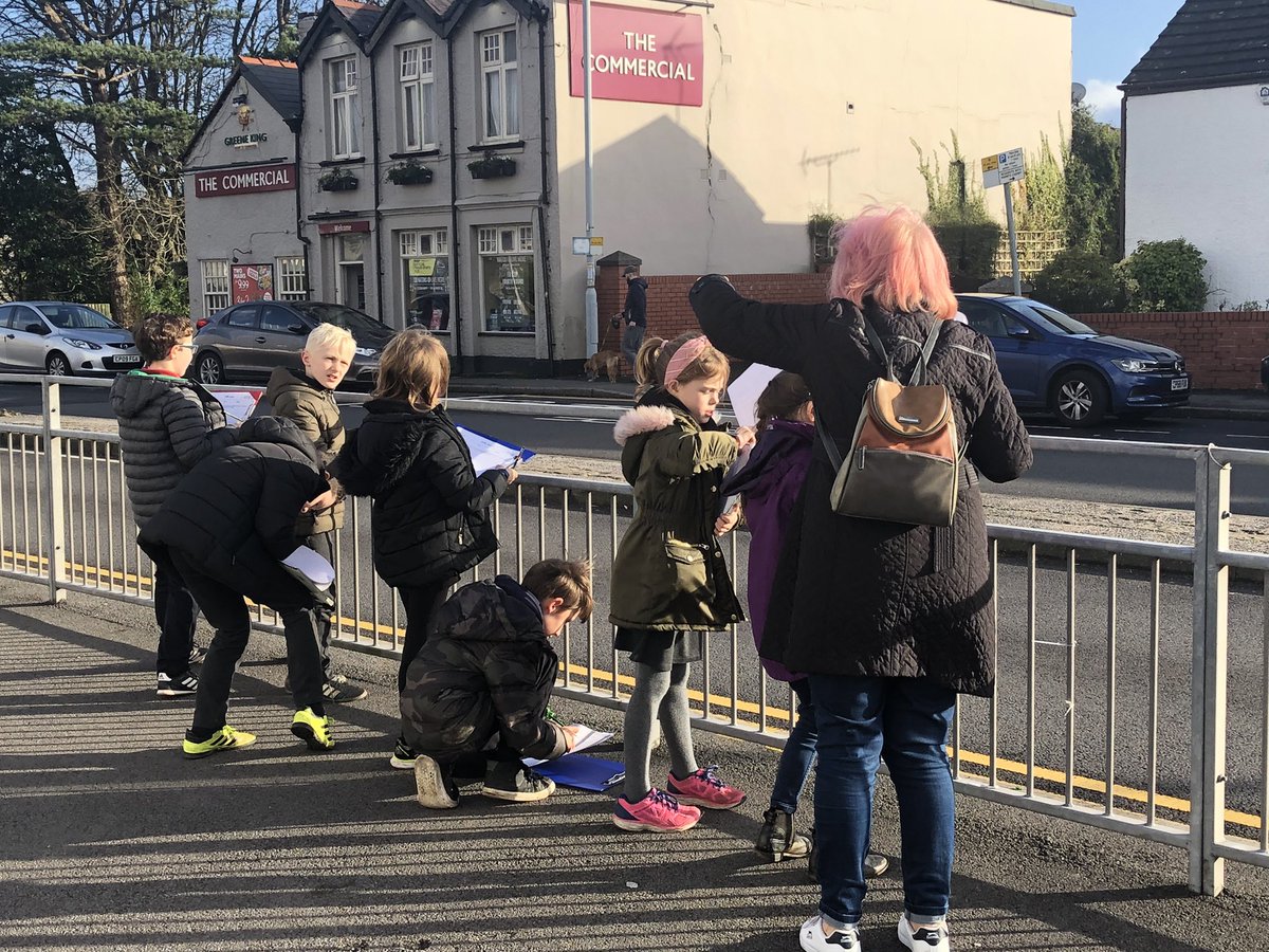 Hendrefoilan's tweet photo. An afternoon dodging the showers for Year4 in Killay. We did questionnaires, mapped shops and did a traffic survey. #hdfpy4 #hdfphum https://t.co/YUYwX6W4zS