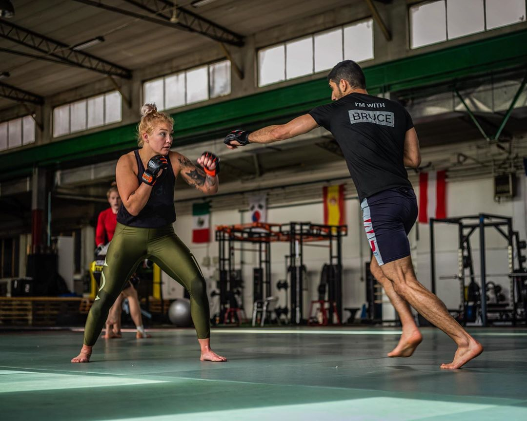 uae_warriors's tweet photo. Cornelia Holm 🇸🇪 is training hard and getting ready for the show on 31st January - Mubadala Arena, she will fight against Corinne Laframboise 🇨🇦

Who is your favourite?

🇸🇪@connyfuture x @corinne_laframboise 🇨🇦

#uae #uaewarriors #mma #sweeden #fighter #uaewarriors10 https://t.co/MTGDdnHsDX