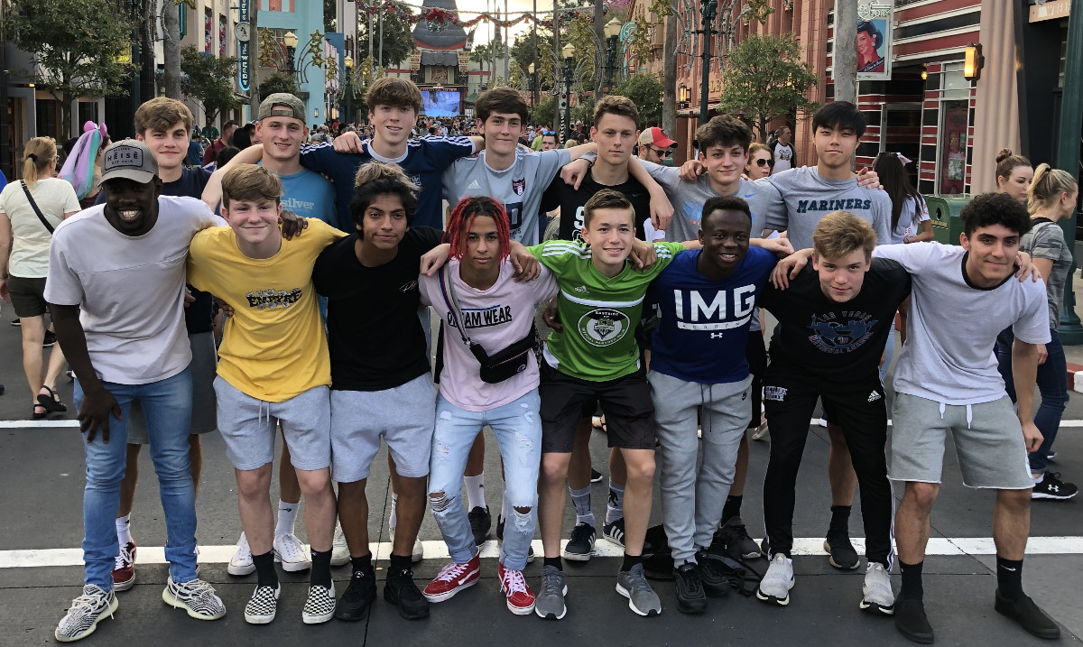 EastsideFC's tweet photo. Over the holiday B03 ECNL  traveled to FL for their 2nd ECNL  Showcase.  They played some fantastic soccer and came away 1-1-1.  Afterward the boys headed to Disney’s Hollywood Studios for some great team bonding.  #efcproud  #boysecnl #nwconference  #ECNLFL  #teamwork https://t.co/DUGOj3Y88F