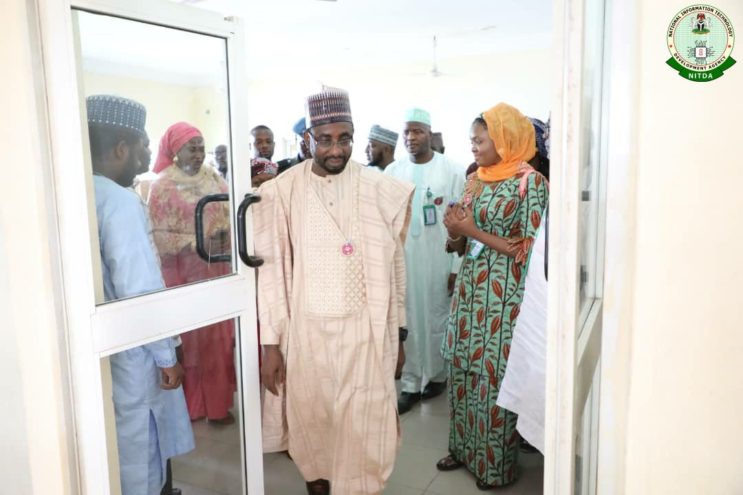 NITDANigeria's tweet photo. To ensure that ICT facilities are fully utilised and maintained, the Director General, @NITDANigeria, @KashifuInuwa inspected the Ta'al Model eLibrary Centre in Lafia. https://t.co/vjIwBhBRPz