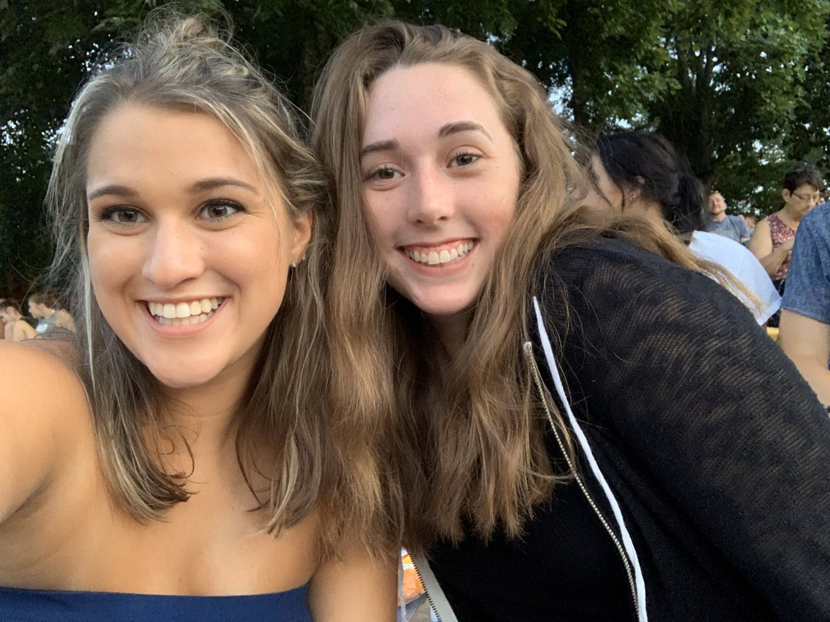 katiemccandles1's tweet photo. happy birthday @k1_katelyn !!!!! i love and miss you so much bestie💜💜💜i hope today’s so much fun😘 https://t.co/j9fXgTWRFr