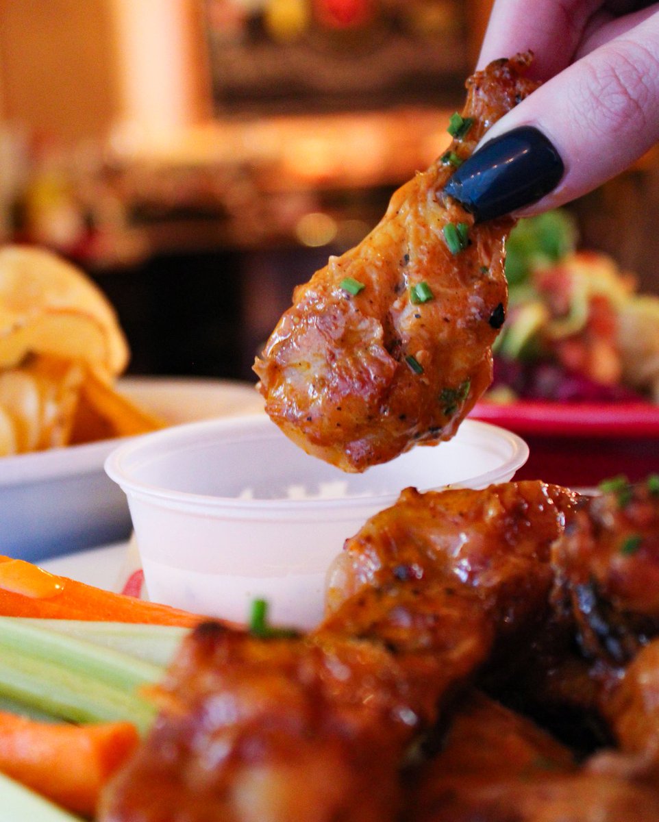 JWSummerShack's tweet photo. We promise these chicken wings are thinking about you just as much as you're thinking about them... π #wingingit #FoodIsLove #chickenwings #jwsummershack #wednesdaywisdom
β’
π: Ginger Chili Wings https://t.co/NMwDa9OgGb