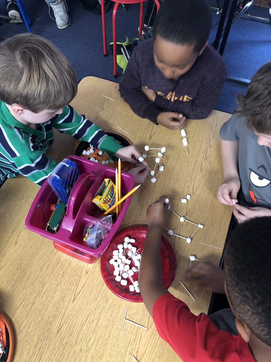 2nd Grade is building structures strong enough to withstand an earthquake. So proud of these little Earth shakers 🌎 #BentonBold <a href="/Benton_STEM/">Benton Elementary</a>