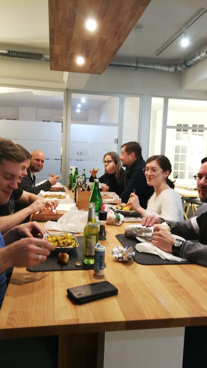 Produktives Team-Meeting mit <a href="/Innomago/">INNOMAGO</a>