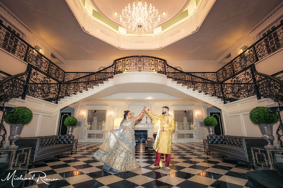 When we clear the lobby to practice a first dance... 

#MichaelRomeoCreations #njwedding #njweddings #newjerseybrides #newjerseyweddings #weddingplanners #Hindu #HinduCeremony #HinduWedding #elegantbridal #weddingplanning #theaddisonpark #addisonparkwedding #addisonpark