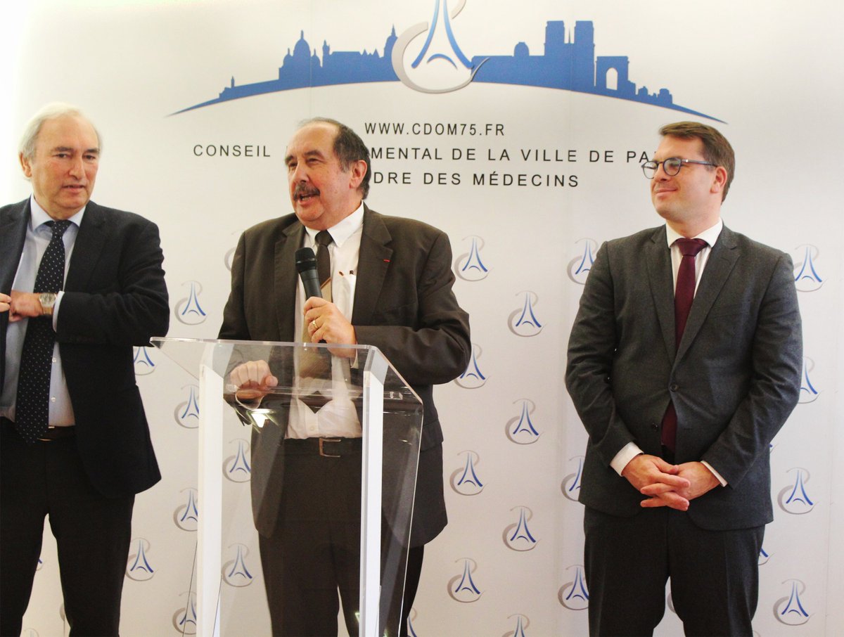 ORDREMEDECINSPA's tweet photo. Le Docteur Jean-Jacques AVRANE, président du #CDOM75 présente ses #Voeux2020 . 

En présence du Docteur Patrick BOUET Président CNOM, ainsi que de nombreux représentants institutionnels. https://t.co/h1wKn3NExV