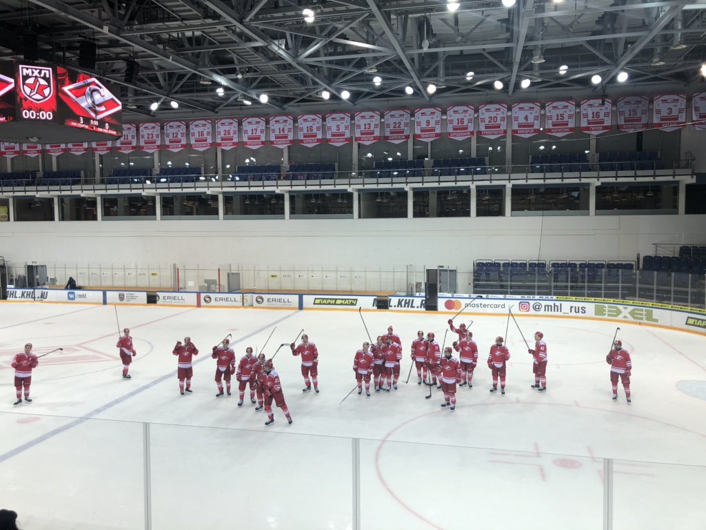 rom_hard's tweet photo. 📅 January 15, 2020
🏙 Moscow, Russia
🏆 MHL (Junior Hockey League)
🏟 Legends Park (Small Arena)
🏒 Spartak Moscow - Atlant Mytishchi
🚨 3:0 (2:0, 1:0, 0:0)
👥 170
🎟 100₽

@mhl_spartak_ru @MHL_rus

#hockey #icehockey #mhl #moscow #spartakmoscow #atlant #парклегенд #icehopping https://t.co/0rVXFoctd3