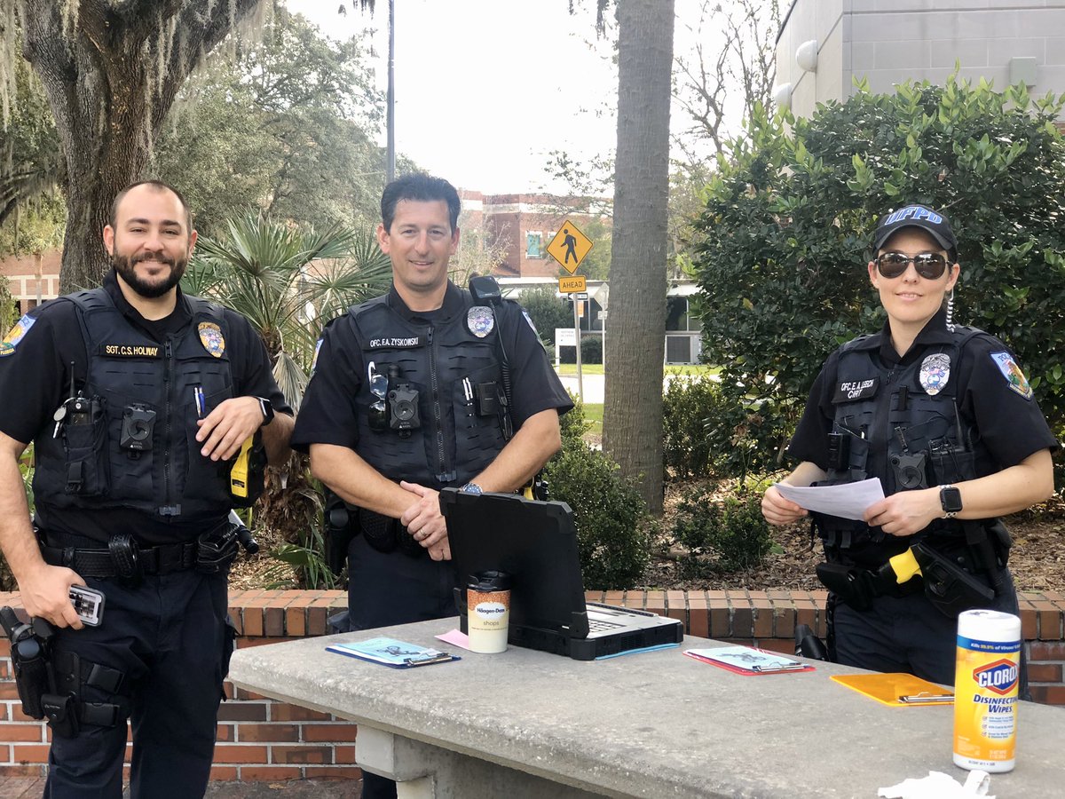 UFPublicSafety's tweet photo. We’re at Gator Corner registering bikes and talking about the GatorSafe App! Stop by to meet the UFPD’s Director of Emergency Management, Kenneth Allen, creator of the safety app ft. a special PAWfficer, Boomer! #GoGators #SafetyFirst #GatorSafe https://t.co/kZL7AZWWic