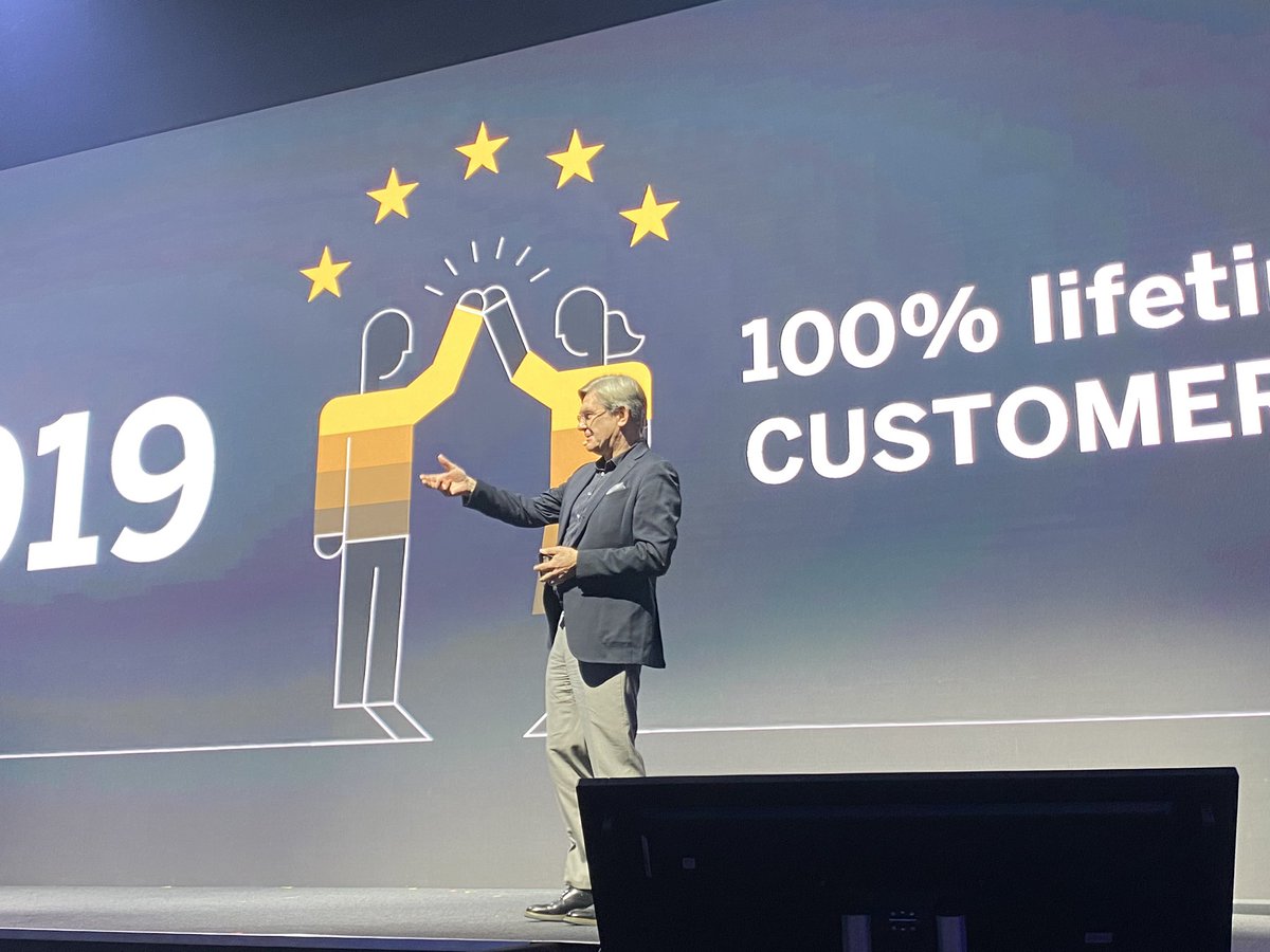 tafty1974's tweet photo. Arriving at home after an awesome EMEA S-KOM 2020 in Munich kicked off with the keynote by @MichaelKleinem. Best pictures created by my two girls ๐ to welcome me back home.
#SAPdigitalsvcs #thebestrun #intelligententerprise https://t.co/v9g30146oS