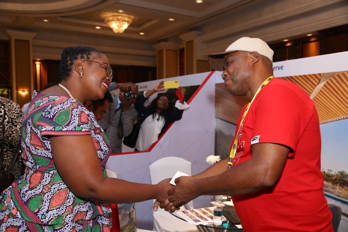 VisitSA_India's tweet photo. We welcomed the Tourism Minsiter of South Africa, H.E. Minister Mmamoloko Kubayi-Ngubane at the 17th Annual Roadshow that was held in Mumbai.

@SATravelTrade @mmKubayiNgubane  @Tourism_gov_za 

#SawubonaMumbai #SouthAfricanTourismRoadshow #17thAnnualRoadshow #SATRoadshow #Mumbai https://t.co/1ndPqpQ574