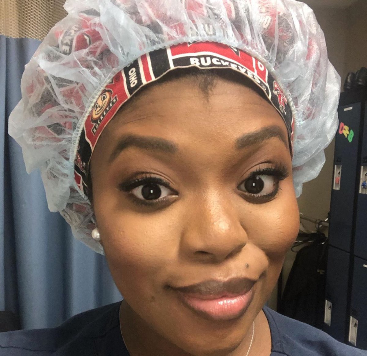 lashliner's tweet photo. We LOVE seeing where you wear #Lashliner β¨ The gorgeous @osaeyemd is a Cataract and Glacuoma Surgeon rocking our lashes and Lashliner π #lashlinersystem #magneticlashes #lashes #beautyhack https://t.co/Xu7BJTtbKg