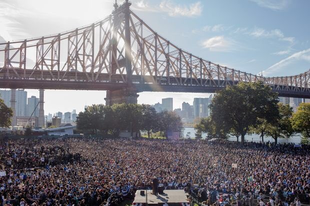 PasswordSuck2's tweet photo. @CANCEL_SAM @KyleKulinski @sunshine_gaoh Beautiful! He doesn’t need #LyinLiz he has #NotMeUs even if his “friends” in the senate betray him, the people have his back! #ITrustNotMeUs #ITrustBernie https://t.co/2l0XLdxKga