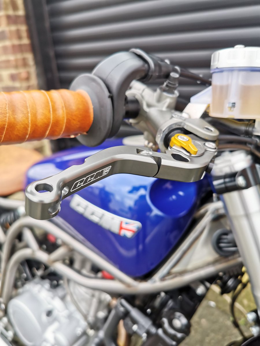 Hishine01's tweet photo. New #CCM Spitfire Bobber limited edition 1 of 500 just done.  Fantastic #motorcycle starting life the right way, Paintwork machine polished then #Kenolon Ceramic coated &amp; #XCPPRO Anti-corrosion applied everywhere else. I now want one #detailing #bikecleaning #motorcyclevaleting https://t.co/y78LRcEiZn