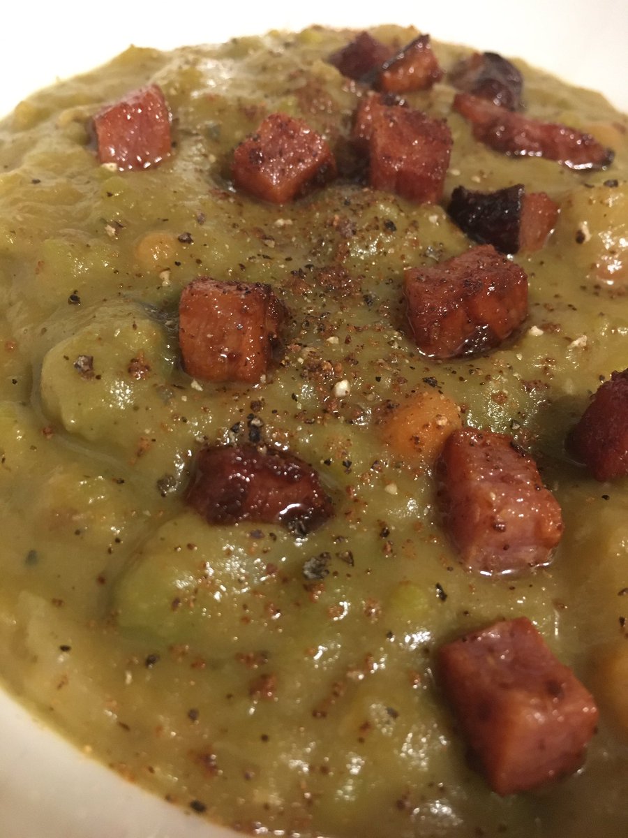 ChefVeronicaKC's tweet photo. Come home to the savory comfort of split pea soup and country ham, simmered down with potatoes, carrots, onions, garlic. Your tastebuds will sing with the warm hints of flavors of oregano, thyme and clove!😋🥂 https://t.co/5PYsahV8FY https://t.co/hWmKVJszZQ