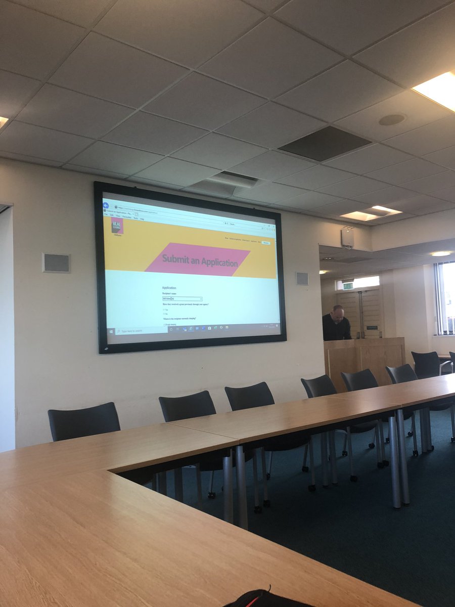 Great meeting today with #RealChangeOldham partners with Paul Sweeting running through the app he’s created to make the process of applying quick and easy <a href="/Oldham_Hour/">Oldham Hour</a> <a href="/WeActTogether/">Action Together</a> #LoveOldham