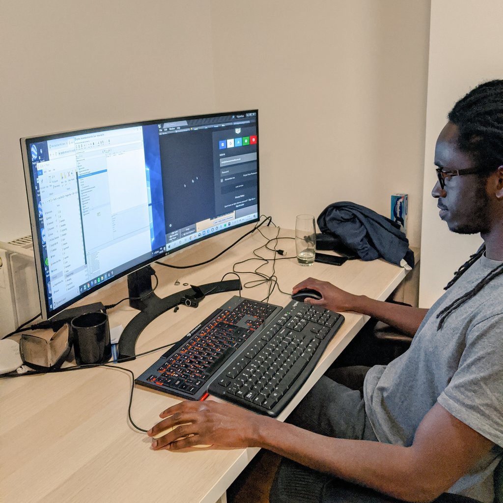 DiscoverStudio_'s tweet photo. We don't things by halfs here. One keyboard and mouse is simply NOT enough. ⌨️⌨️🖱️🖱️ #workinghard or #workingsmart https://t.co/iF3PtWA7rS