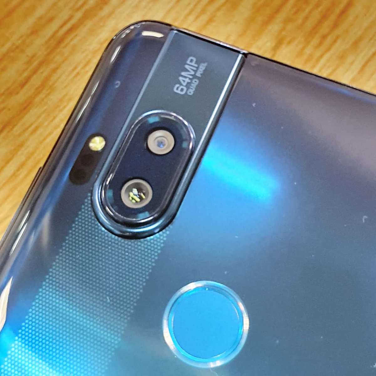 bgeeksbr's tweet photo. Motorola One Hyper e o detalhe do conjunto de câmeras traseiras...
#motorolaonehyper #motorolaone #motoone #motoonehyper #motorola #motorolabr https://t.co/AJl9SowBcw
