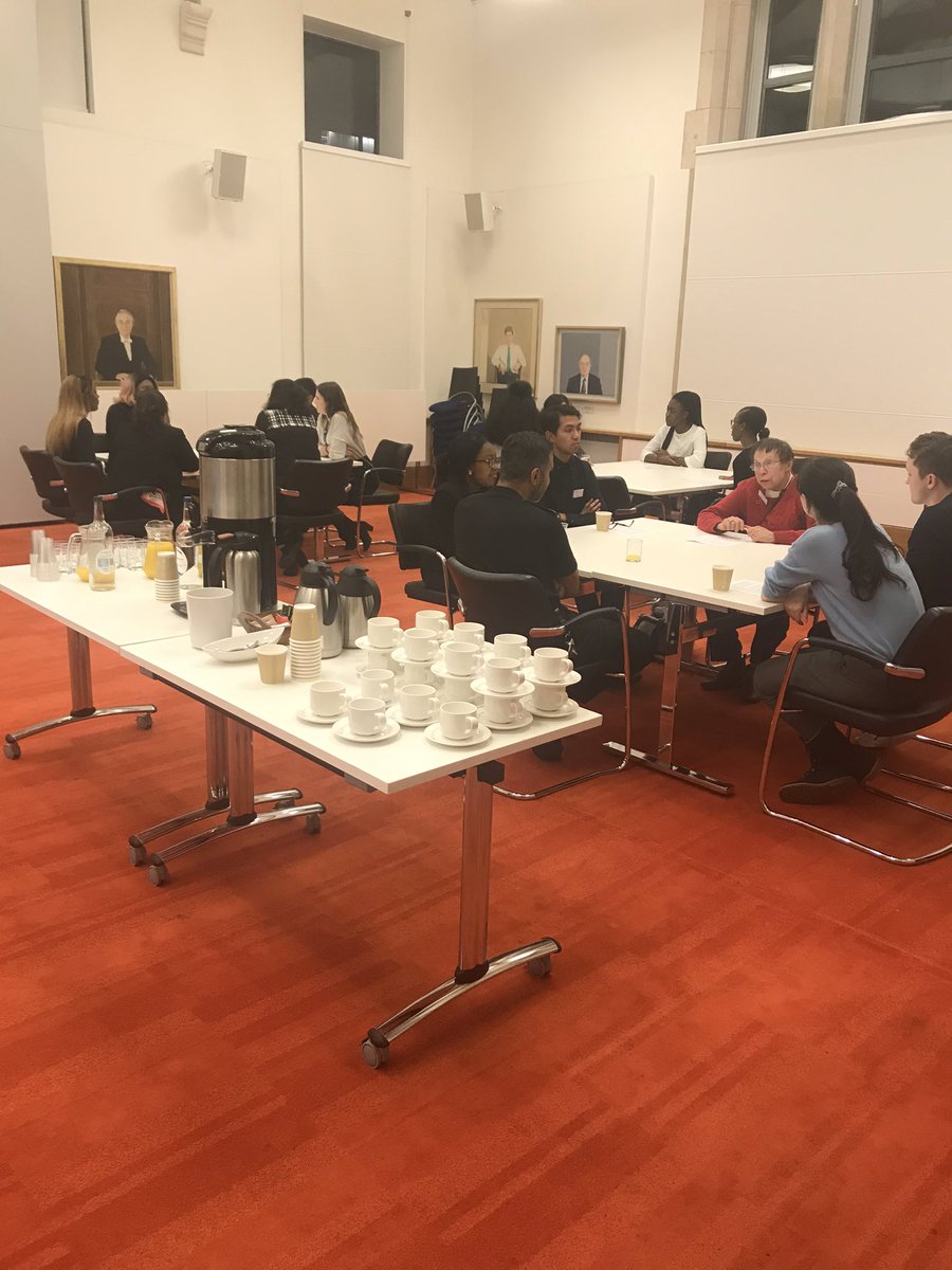 A great evening of professional networking with representatives in the legal sector @uolcds <a href="/LeicesterAlumni/">University of Leicester Alumni</a> #lagold #networking #employment